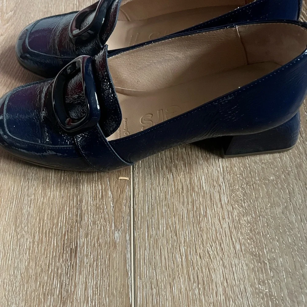 Elegant Navy Loafers - Picture 4 of 9